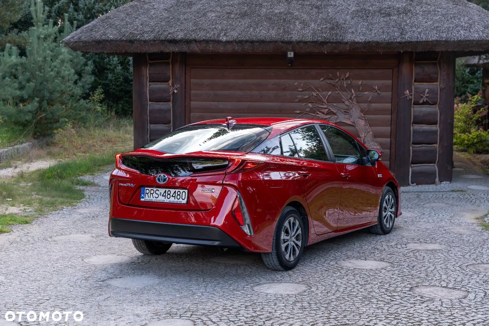 Toyota Prius Hybrid - 5