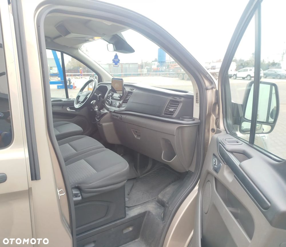 Ford Transit Custom 9 osobowy - 12