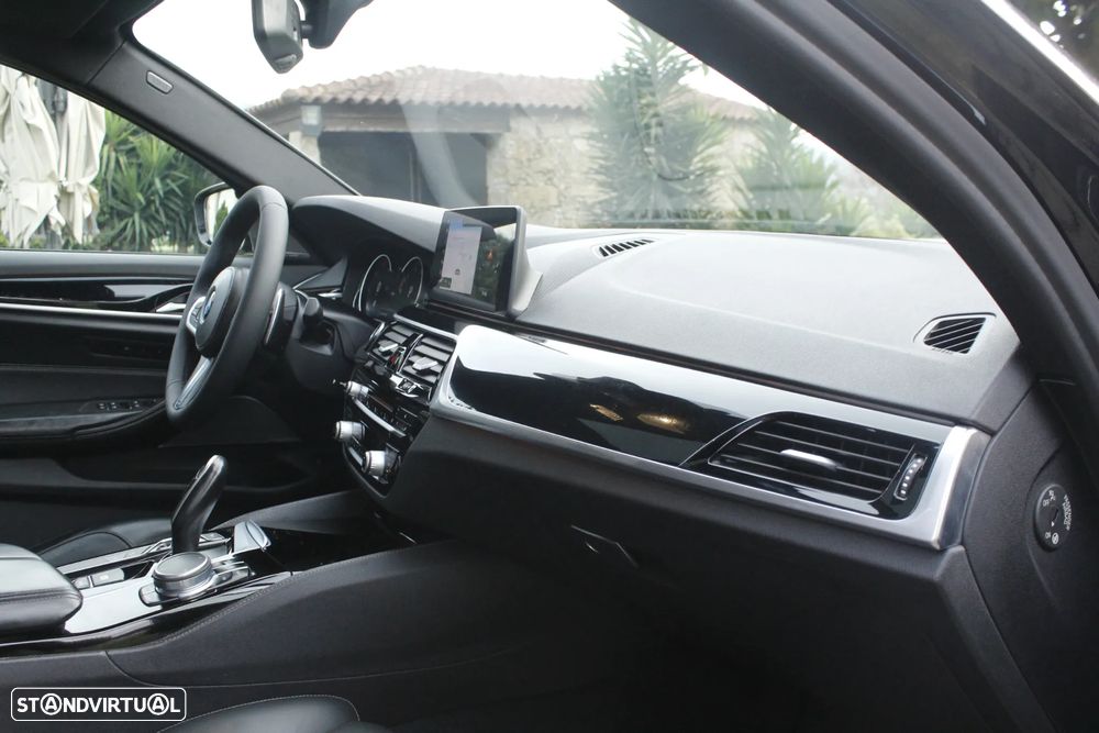 BMW 530 d Pack M Auto - 26