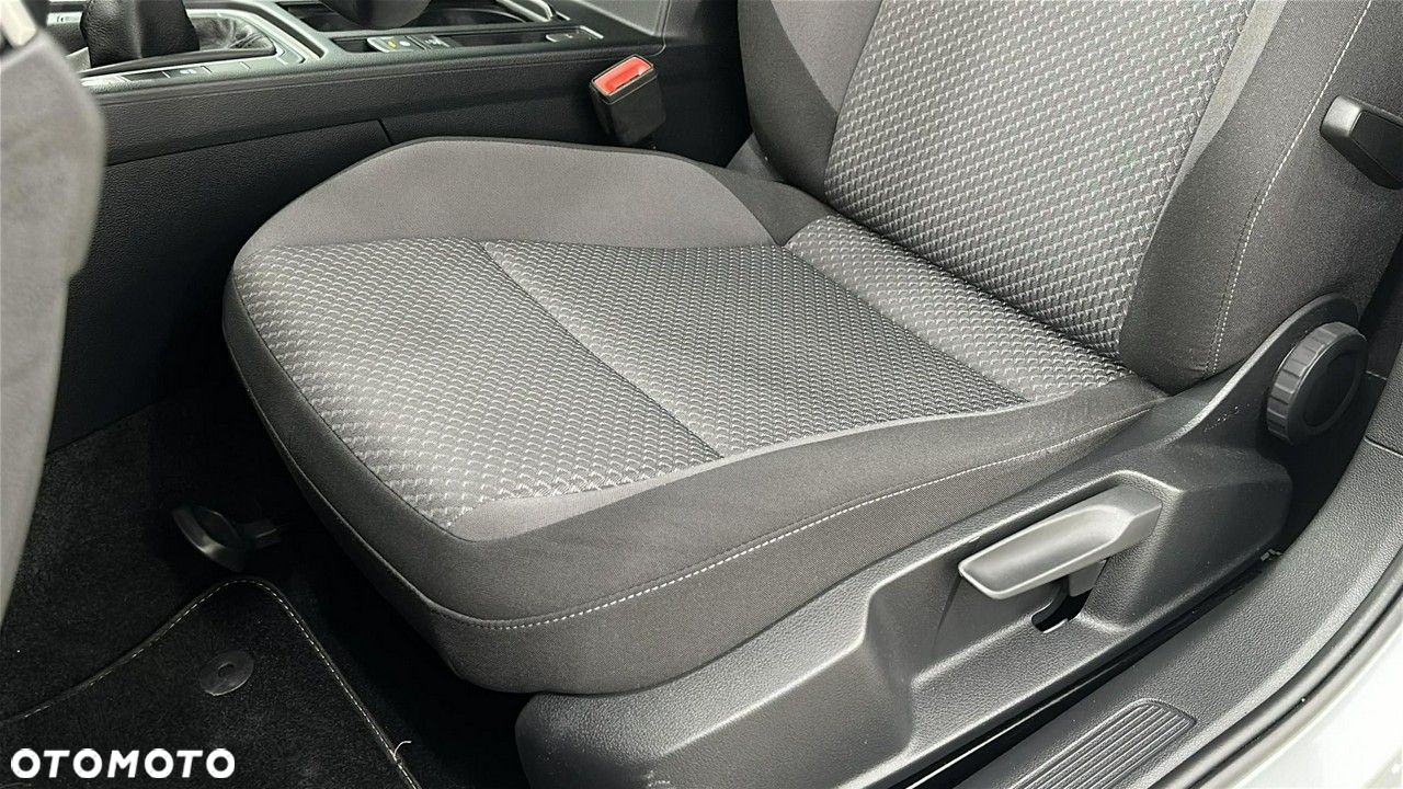 Volkswagen Passat 2.0 TDI EVO Essence - 18