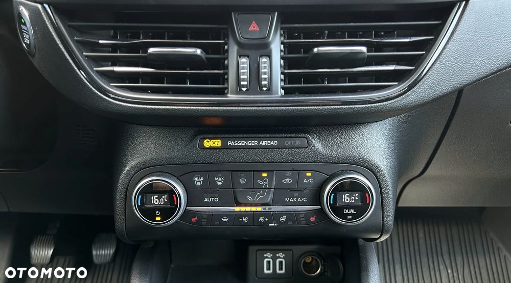 Ford Focus 1.0 EcoBoost ST-Line - 11