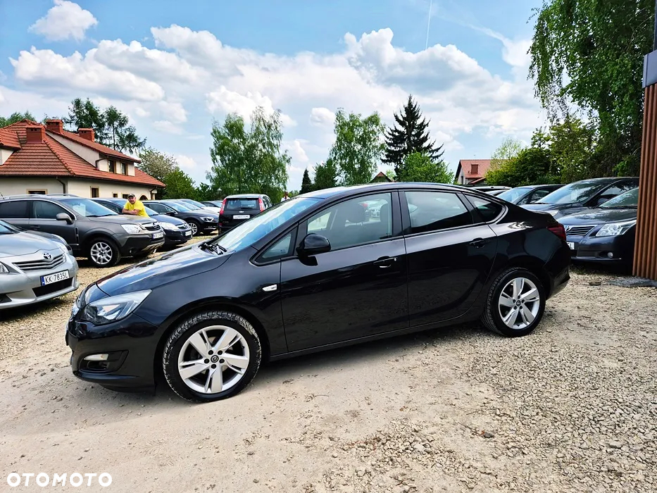 Opel Astra IV 1.4 T Business EU6 - 26