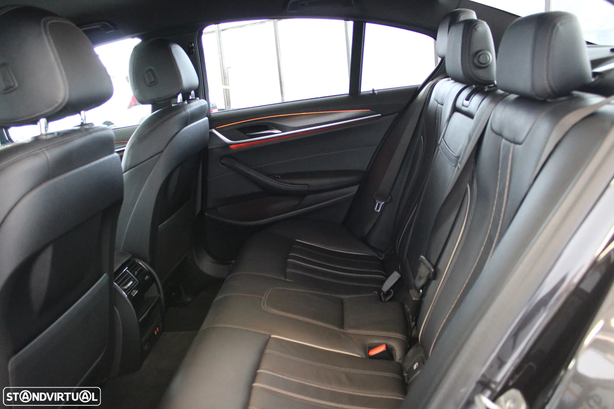 BMW 530 e Pack M - 8