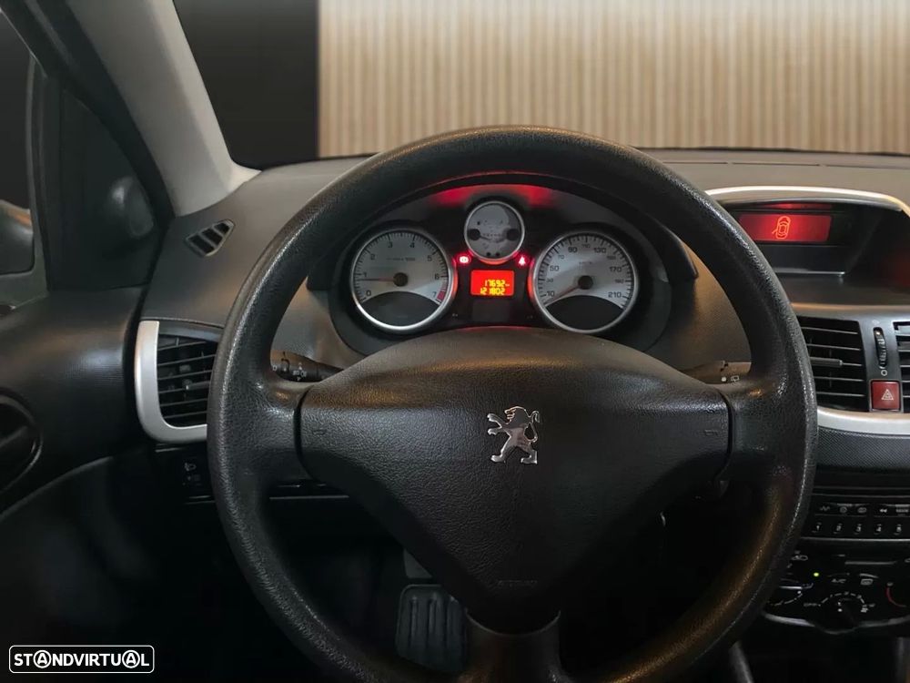 Peugeot 206+ 1.1 Urban - 9