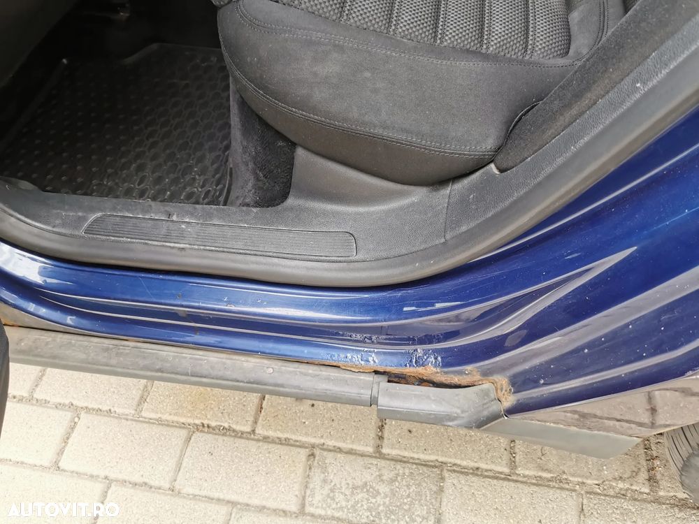 Volkswagen Passat - 33