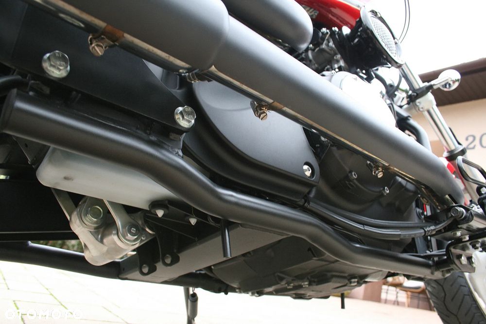Yamaha XVS - 23