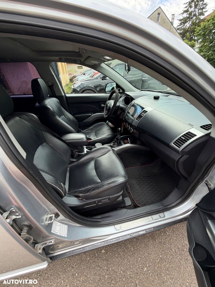 Mitsubishi Outlander 2.0 DI-D Intense - 10