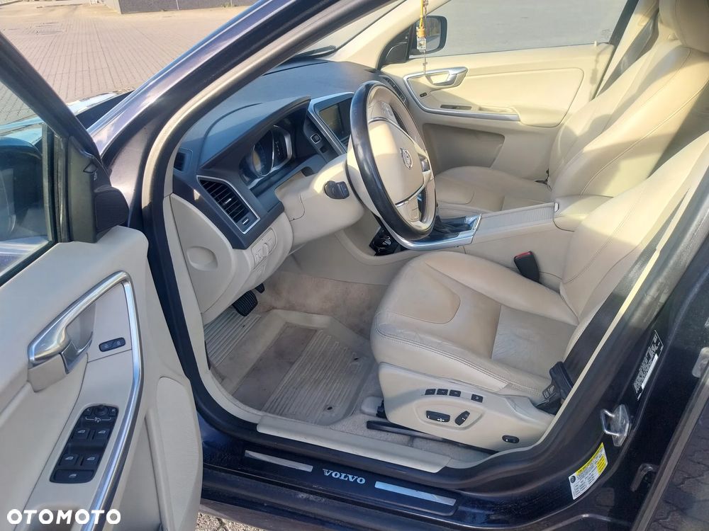 Volvo XC 60 T5 AWD Drive-E Momentum - 8