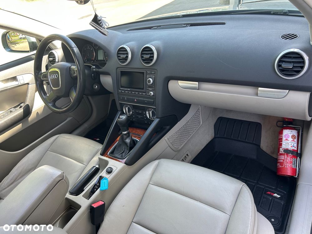 Audi A3 Sportback 1.6 TDI DPF Ambition - 11