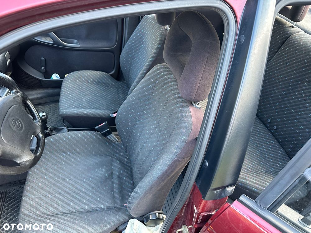 Opel Astra II 1.6 GL / Start - 9