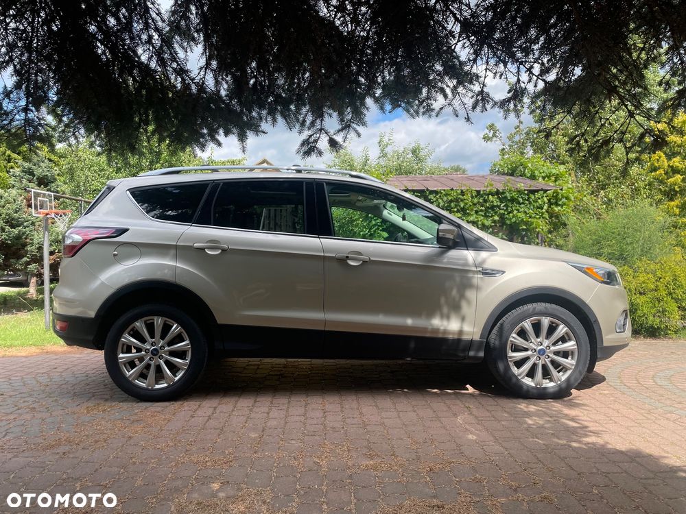 Ford Escape 2.0 EcoBoost AWD Titanium - 14