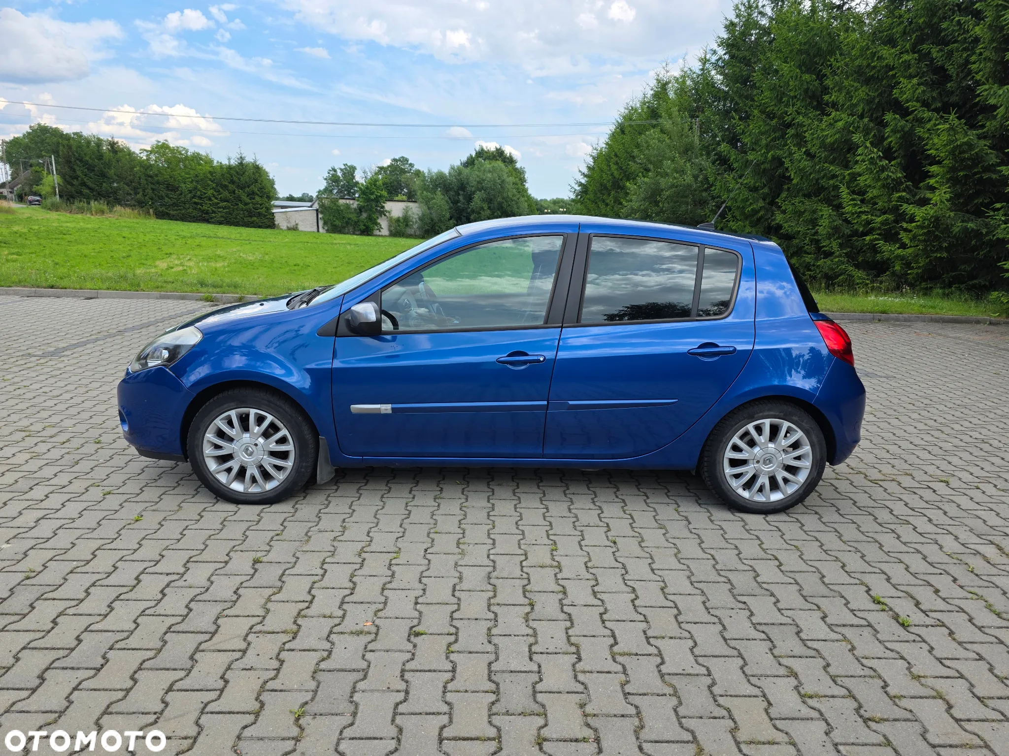 Renault Clio 1.5 dCi 90 FAP TomTom Edition - 2
