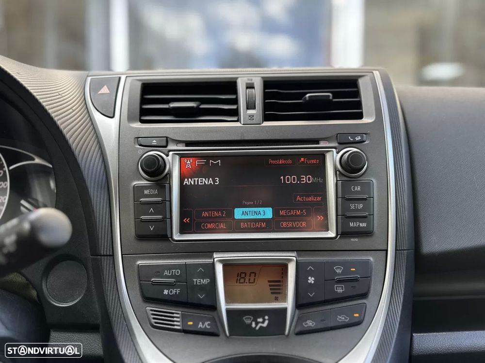 Toyota Verso-S 1.33 VVT-i Exclusive+Navi - 19