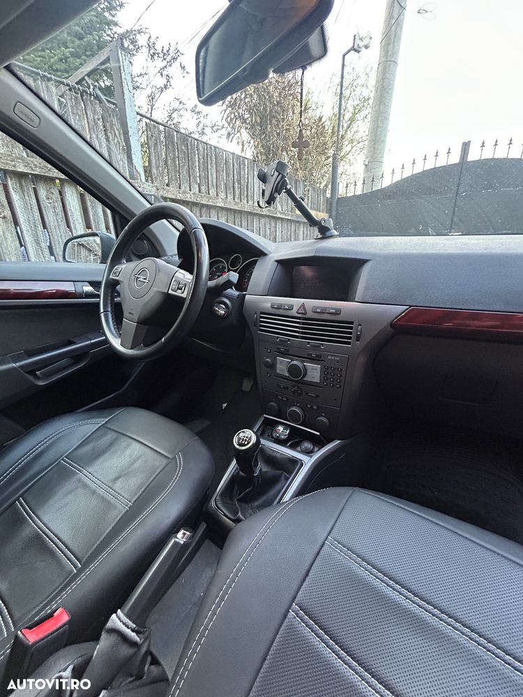 Opel Astra 1.9 CDTI Enjoy - 11
