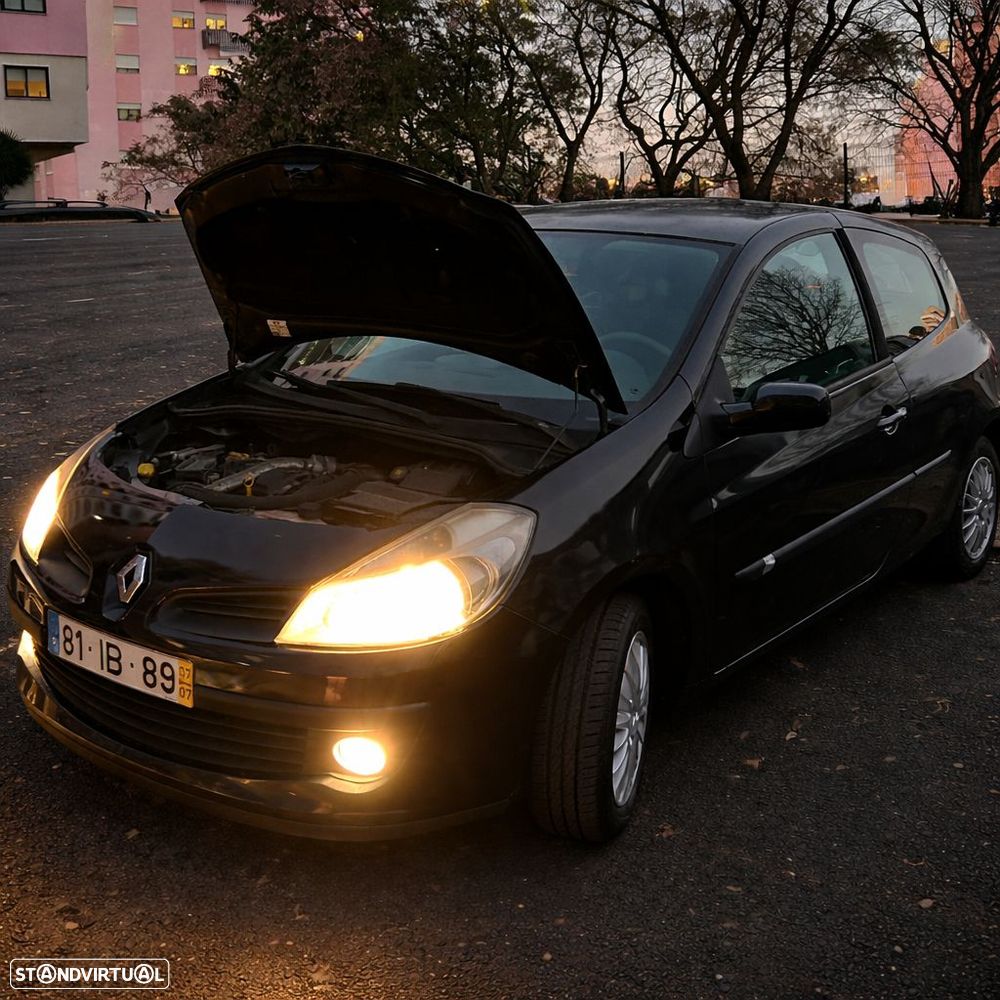 Renault Clio 1.5 dCi ESP Edition Dynamique - 2