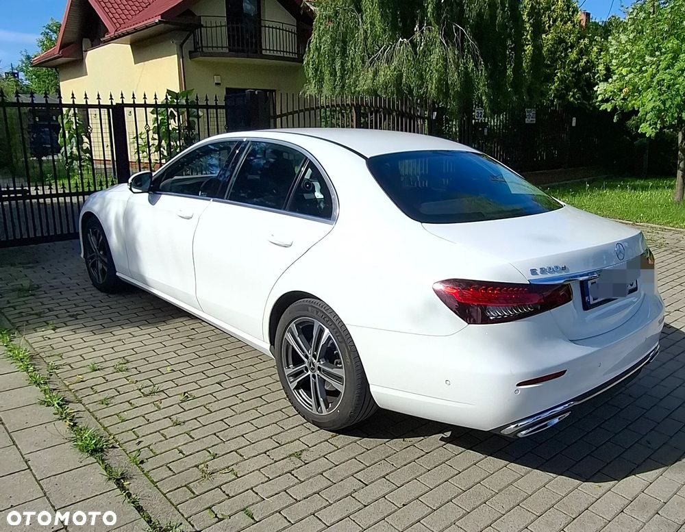 Mercedes-Benz Klasa E 200 d 9G-TRONIC - 4