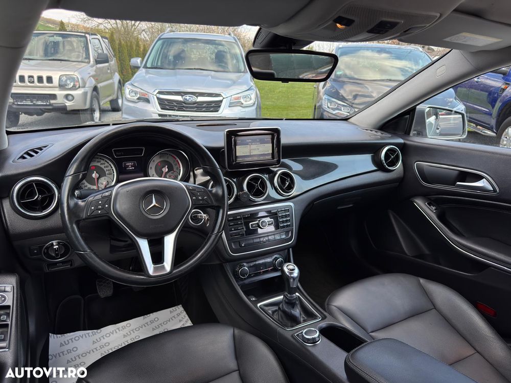 Mercedes-Benz CLA - 13