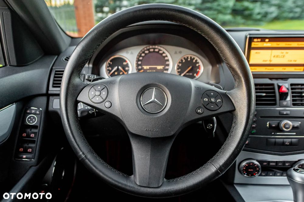 Mercedes-Benz Klasa C 200 7G-TRONIC Avantgarde Edition - 25