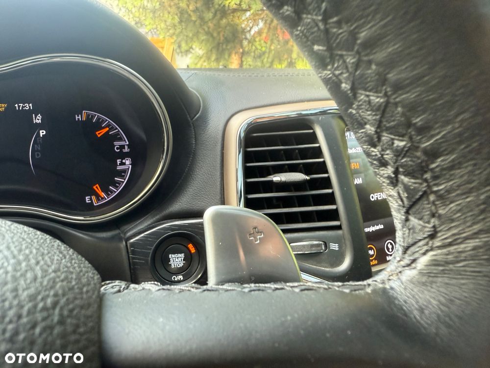 Jeep Grand Cherokee - 17