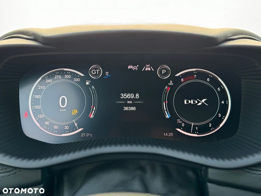 Aston Martin DBX - 15