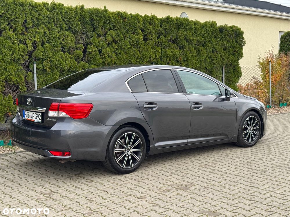 Toyota Avensis 2.0 D-4D Executive - 16