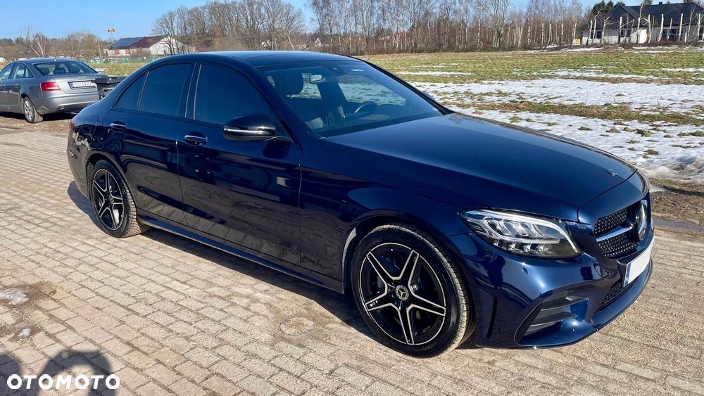 Mercedes-Benz Klasa C 300 4MATIC 9G-TRONIC - 2