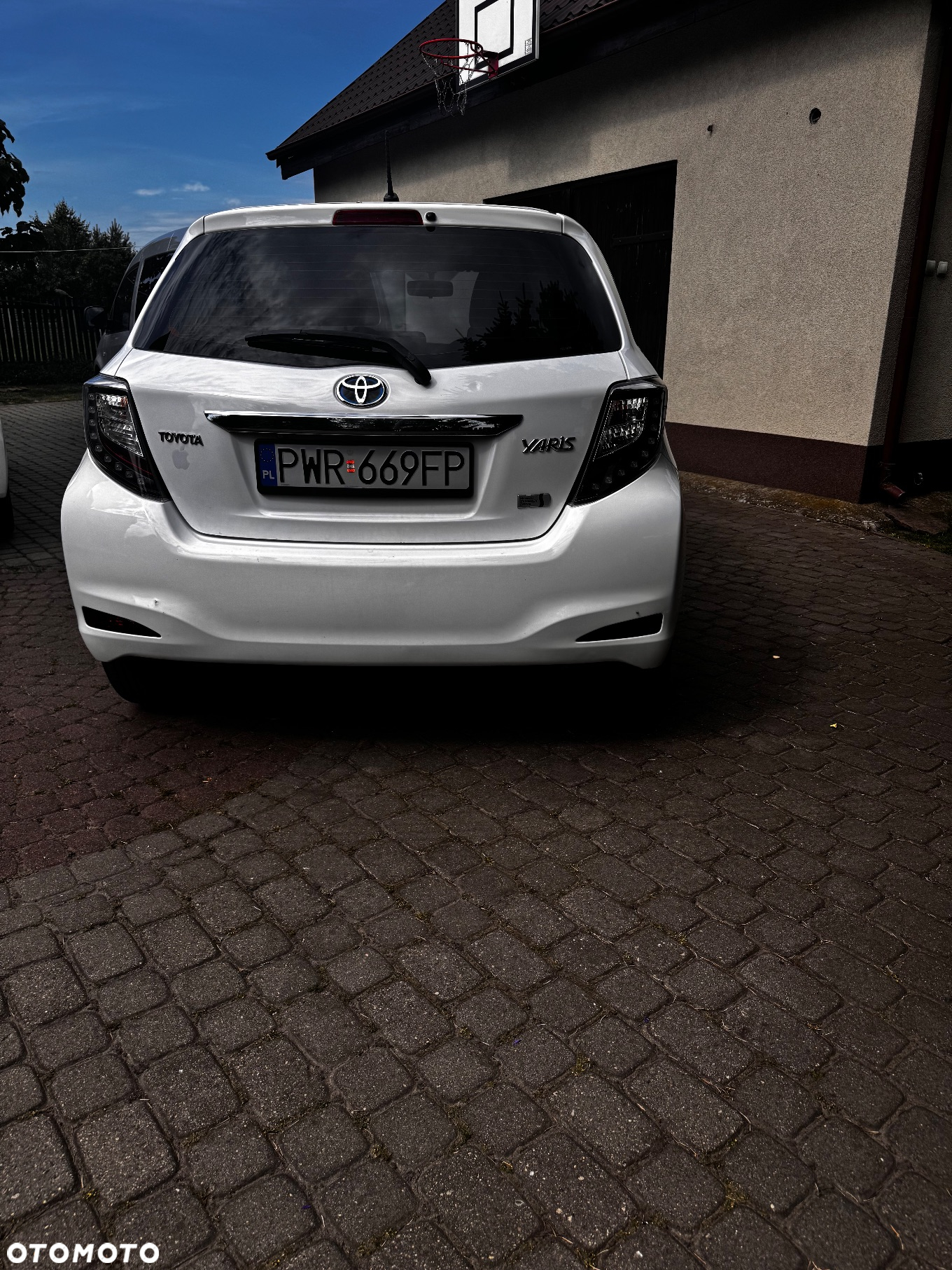 Toyota Yaris Hybrid 1.5 VVT-i - 5