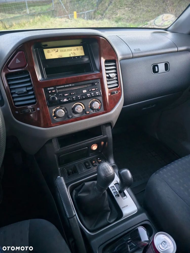 Mitsubishi Pajero 3.2 DI-D Dakar - 9