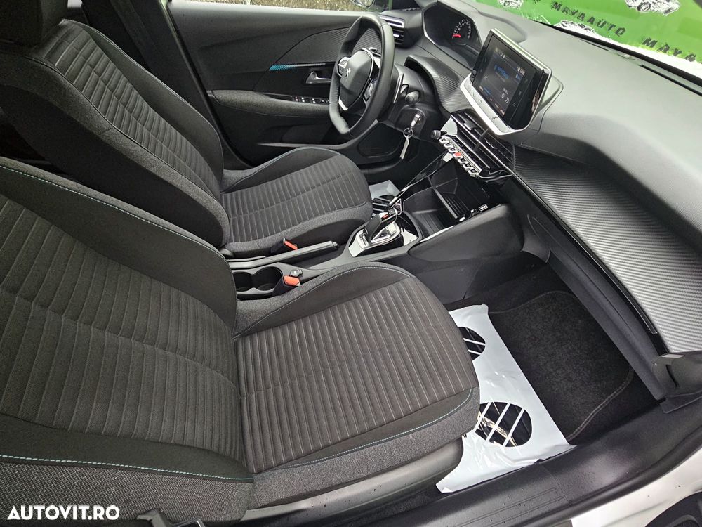 Peugeot 208 PureTech 100 EAT8 Active - 12