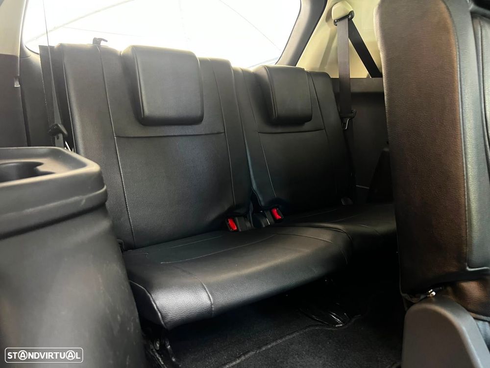 Mitsubishi Outlander 2.2 DI-D Intense+ - 21