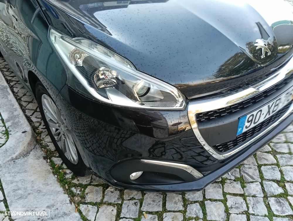 Peugeot 208 1.2 PureTech Style - 4