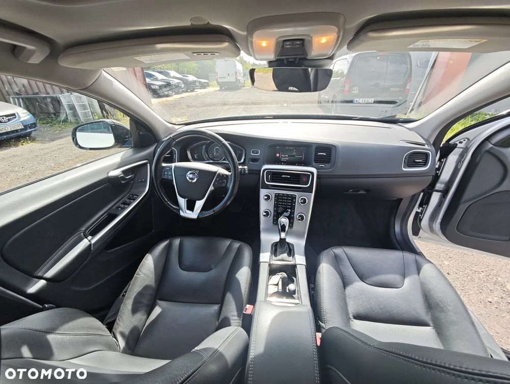 Volvo V60 Cross Country T5 Geartronic Momentum - 12
