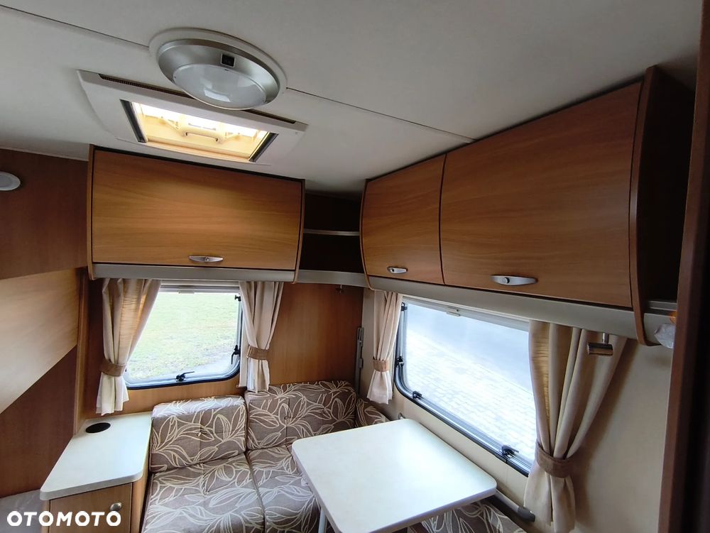 SWIFT CHARISMA 565 - 26