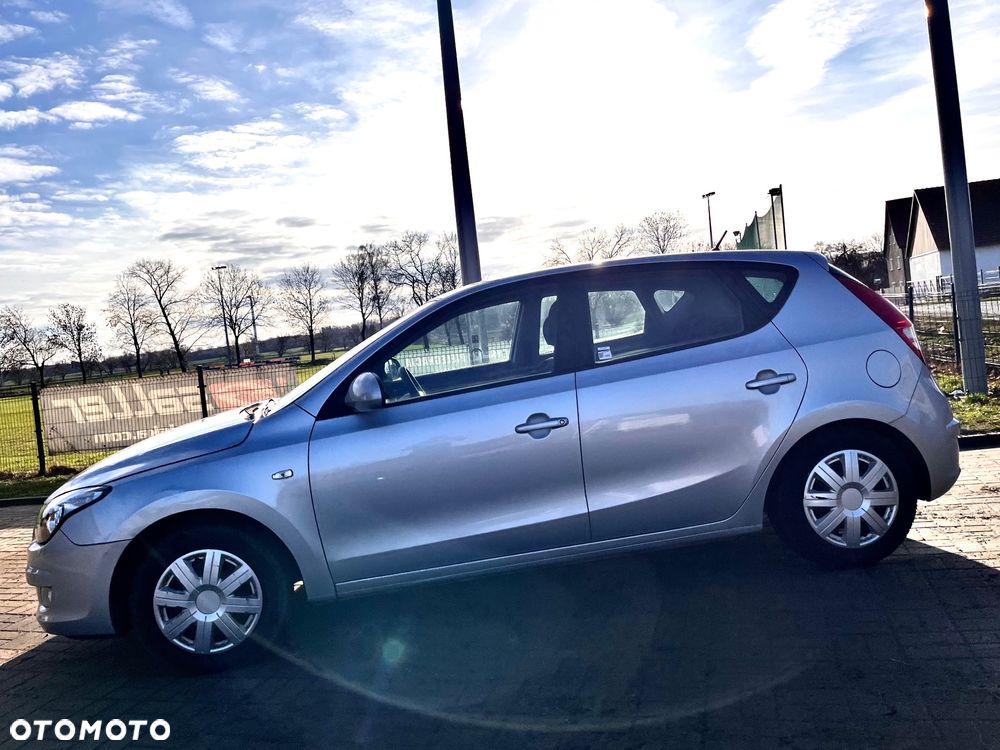 Hyundai i30 1.4 Classic + - 6