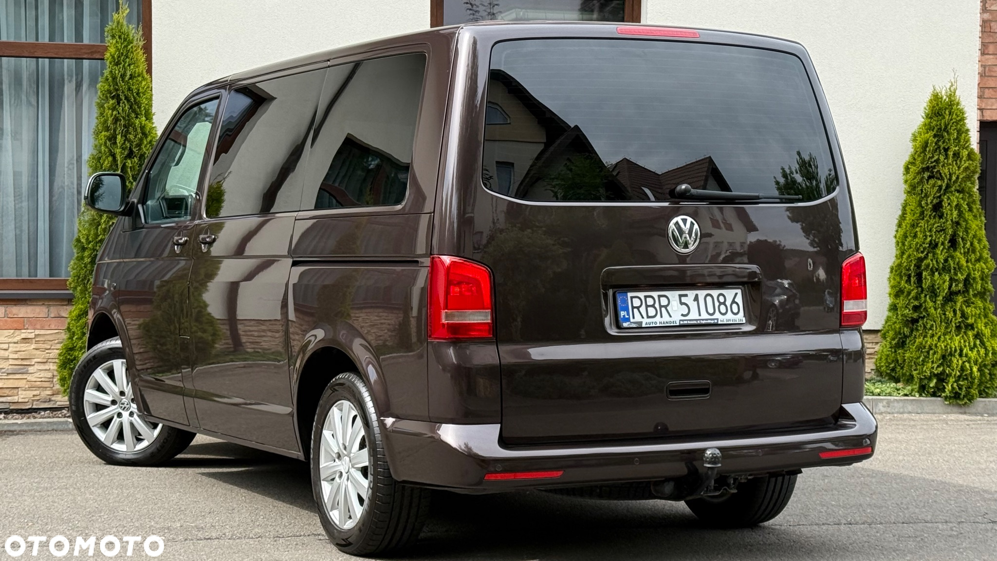 Volkswagen Multivan - 11