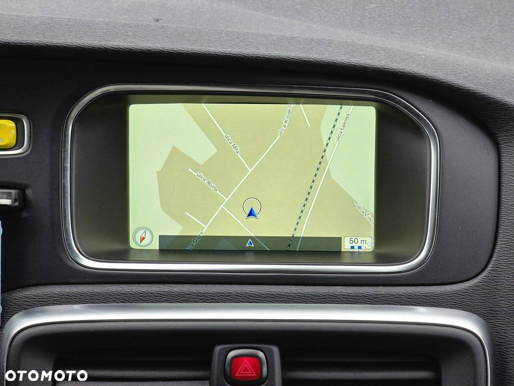 Volvo V40 - 18