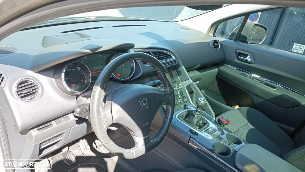 Peugeot 3008 1.6 HDi Premium - 13