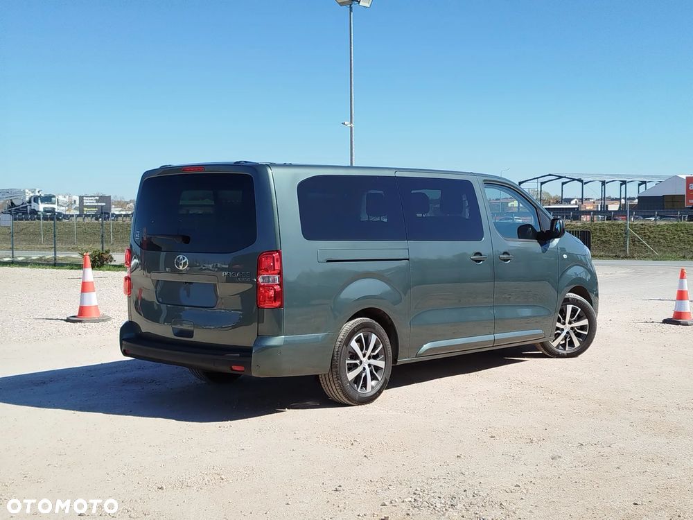 Toyota Proace Verso 2.2 D4-D Long Business - 3