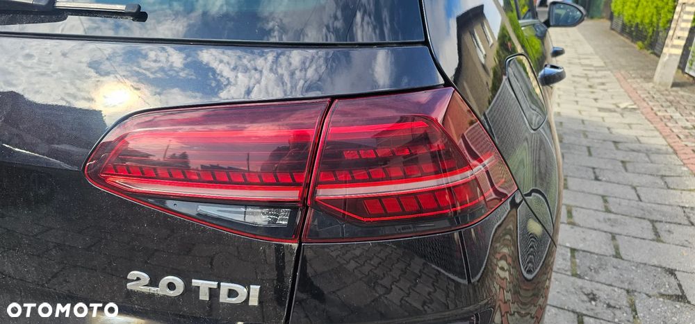 Volkswagen Golf - 10