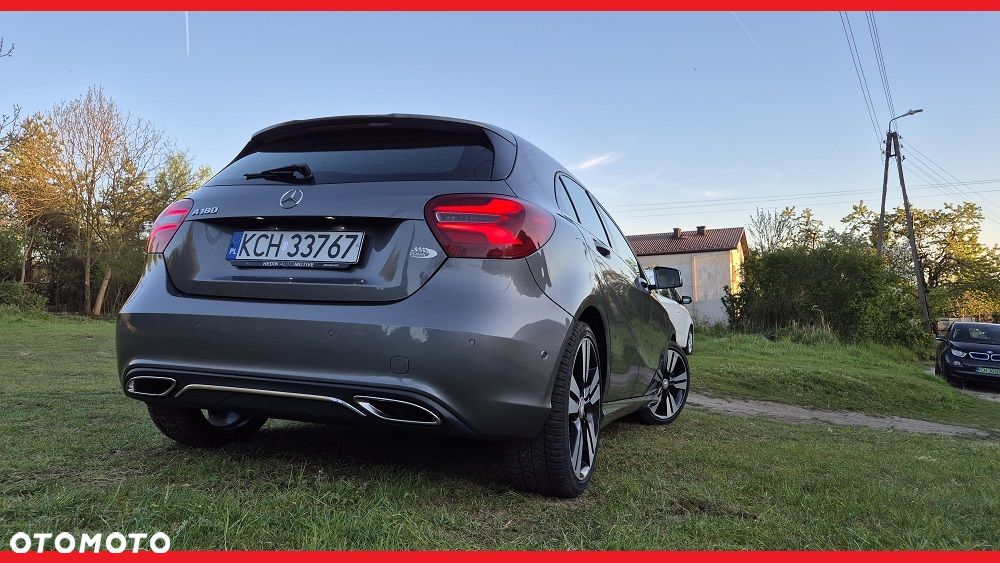 Mercedes-Benz Klasa A 180 7G-DCT Urban - 2