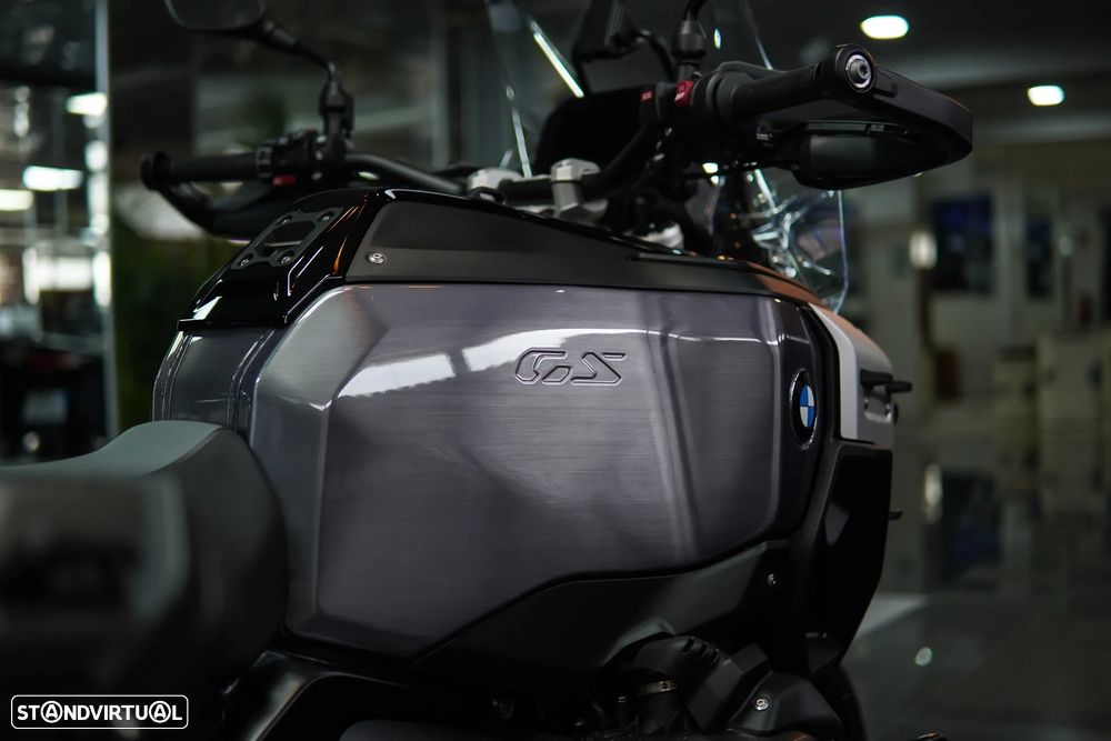 BMW R 1300 GS Adventure TRIPLE BLACK C/ ASA - 16