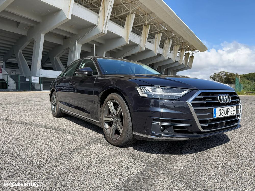 Audi A8 - 7
