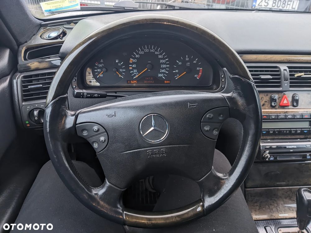 Mercedes-Benz Klasa E 300 T TD Avantgarde - 9