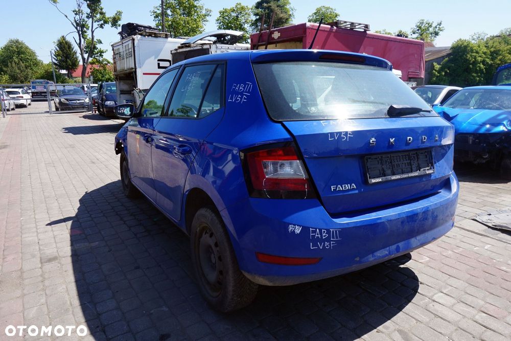 SKODA FABIA III NJ5 LIFT 5D HB 2020 LV5F 1.0 12V CHYE 60KM UDB NIEBIESKI na części - 3