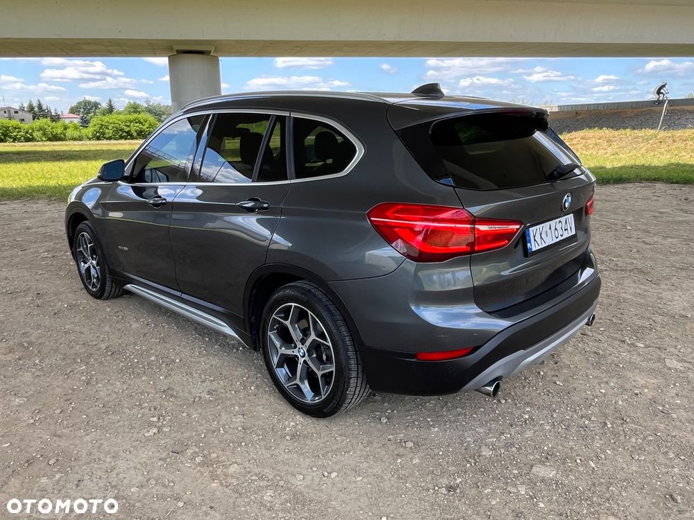 BMW X1 xDrive25i Sport Line - 2