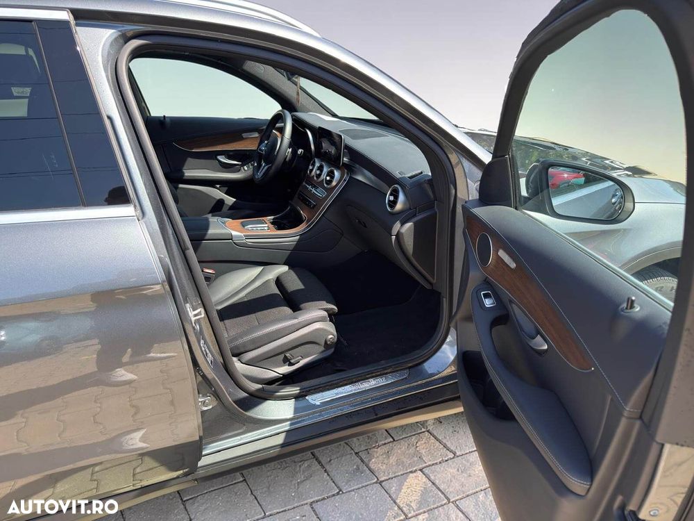 Mercedes-Benz GLC 300 d 4MATIC - 17