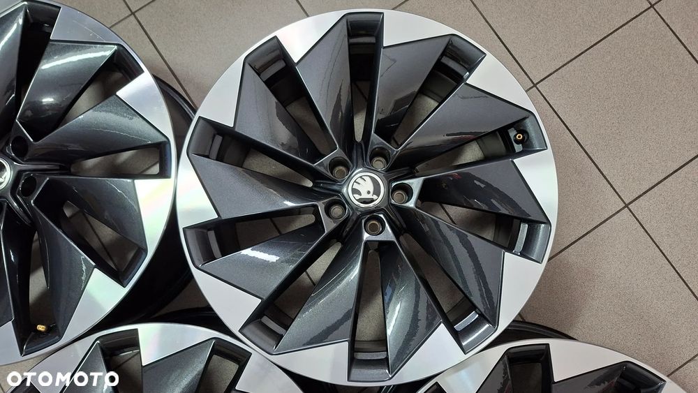 Felgi Aluminiowe 21 Skoda Enyaq IV 5x112 ET 40 Betria - 8