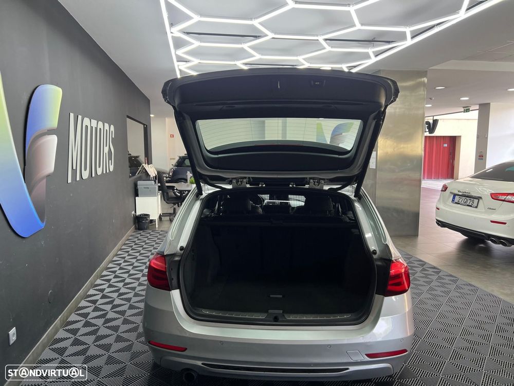 BMW 320 d Touring Pack M - 16