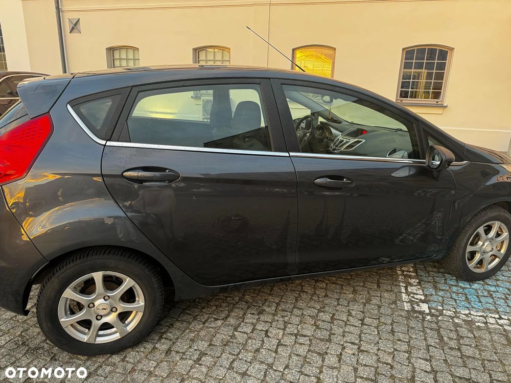 Ford Fiesta - 5