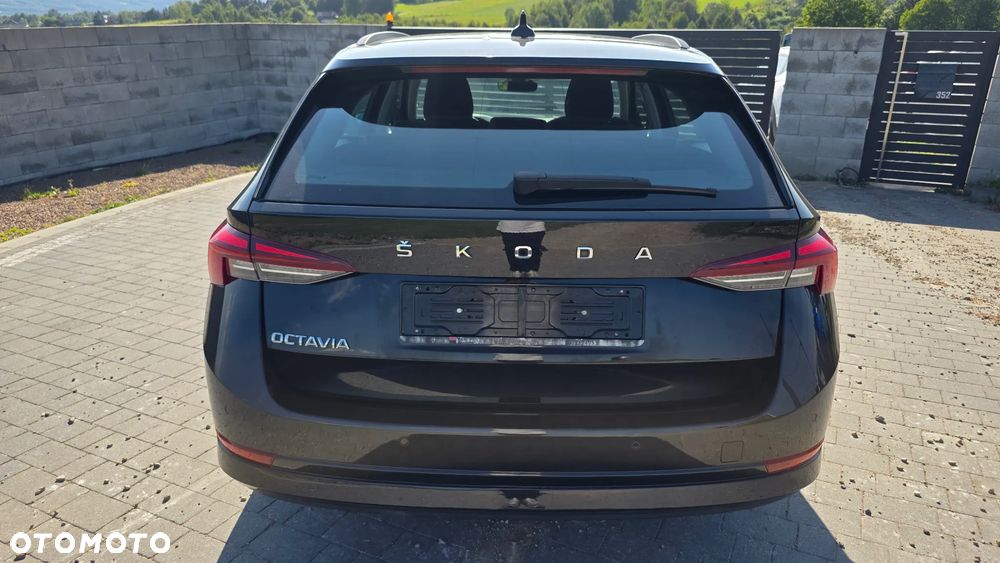 Skoda Octavia 2.0 TDI Ambition DSG - 5
